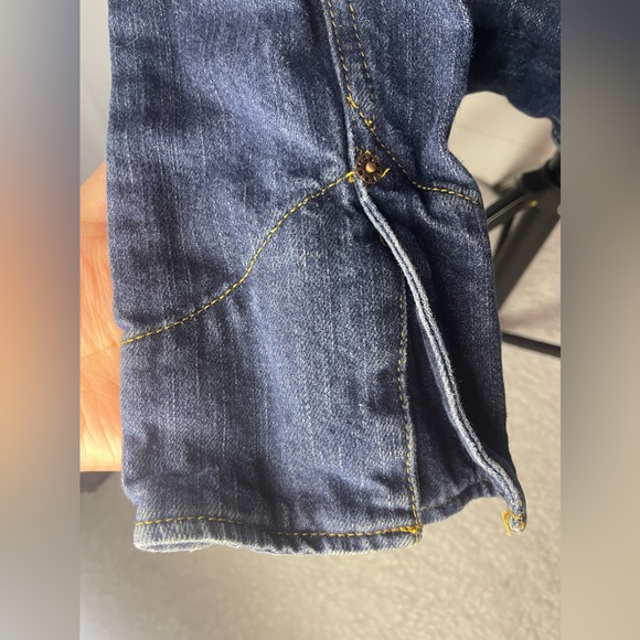 Dkny jeans jacket ❤️ - Picture 3 of 11